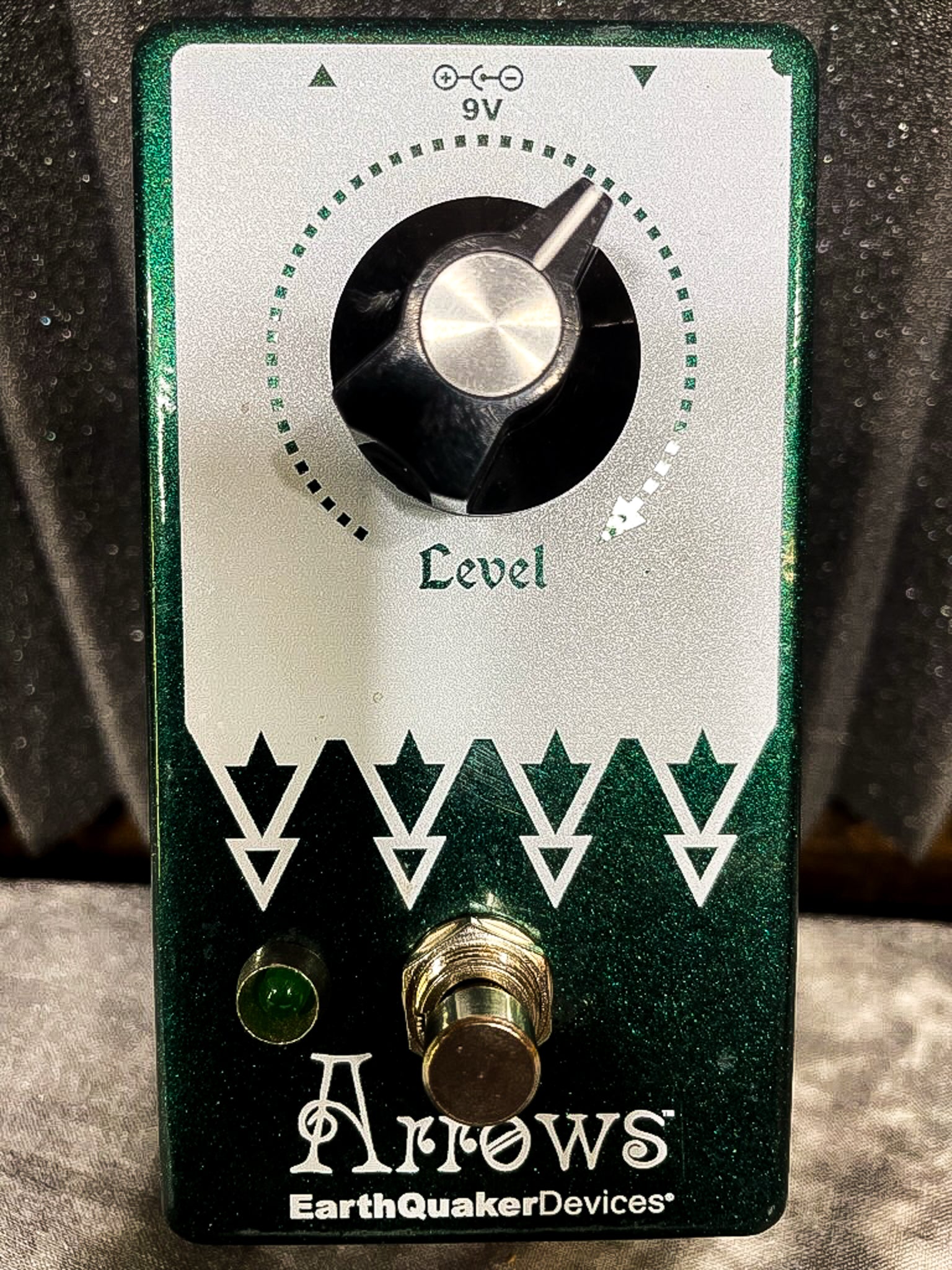 EarthQuaker Devices Arrows Preamp Booster V2 2017 - Present - Green Sparkle  / White Print