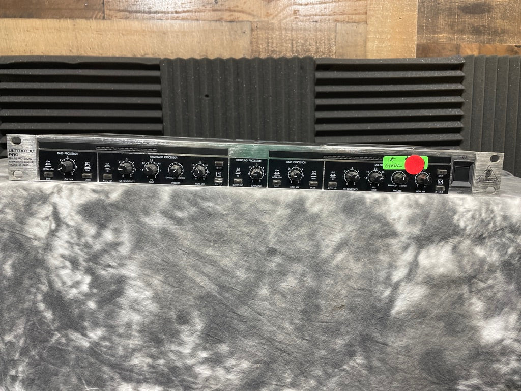 Behringer Ultrafex Pro- Multi Band Enhancer / Exciter EX3200