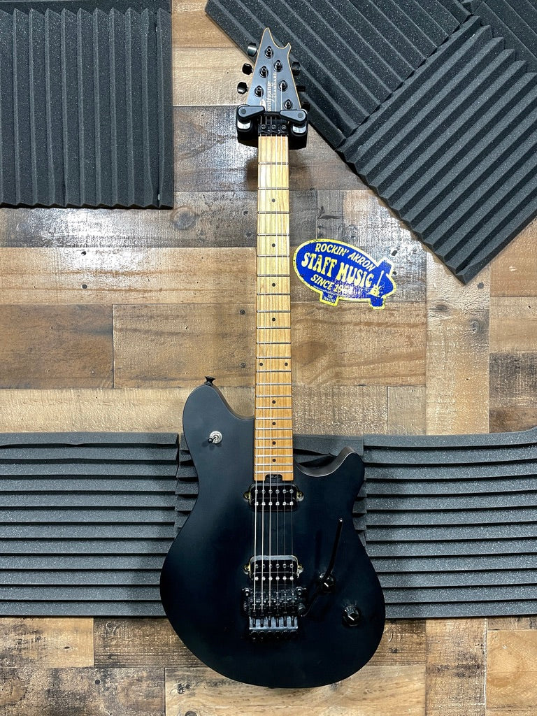 EVH Wolfgang Standard - Baked Maple Neck - Satin Black