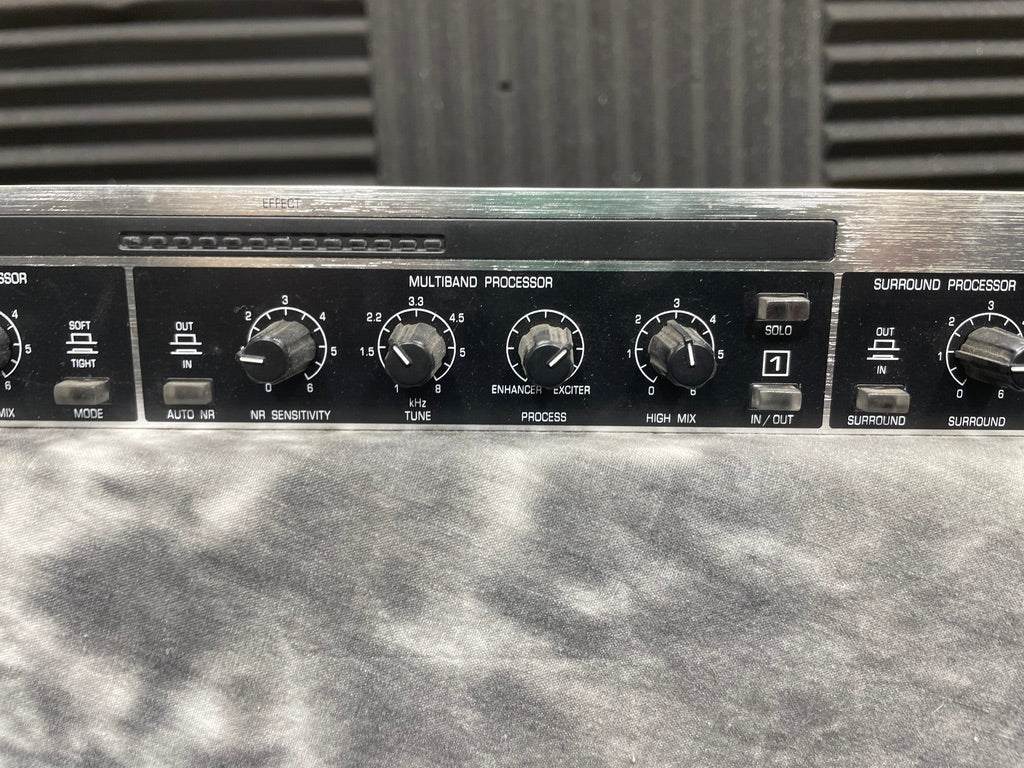 Behringer Ultrafex Pro- Multi Band Enhancer / Exciter EX3200