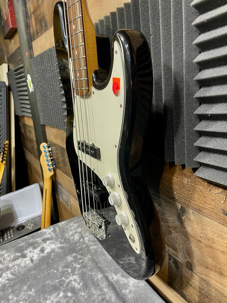 1997 Fender MIM Jazz Bass