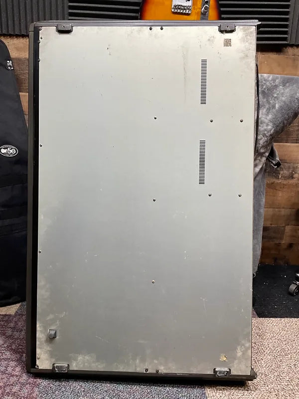 Tascam M-2425 Mixing console