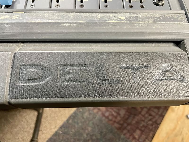 Soundcraft Delta 200