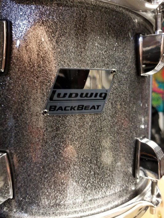 Ludwig Backbeat 5 piece Shell Pack in red sparkle