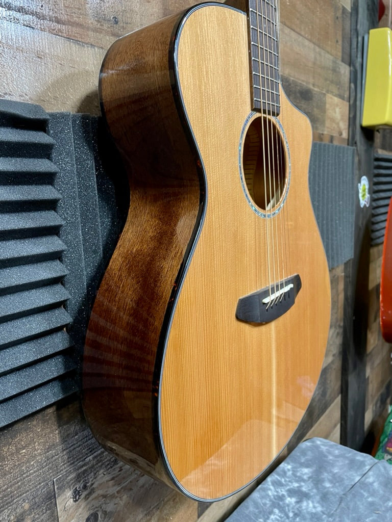 Breedlove Pursuit Concert CE - Natural