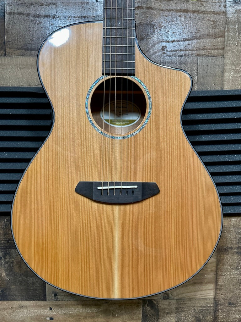 Breedlove Pursuit Concert CE - Natural